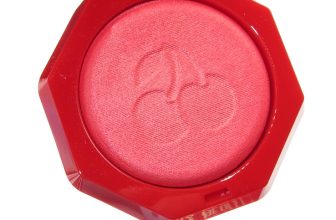 Fenty Beauty Cherry Pie’d Hot Cheeks Velour Blushlighter Review & Swatches